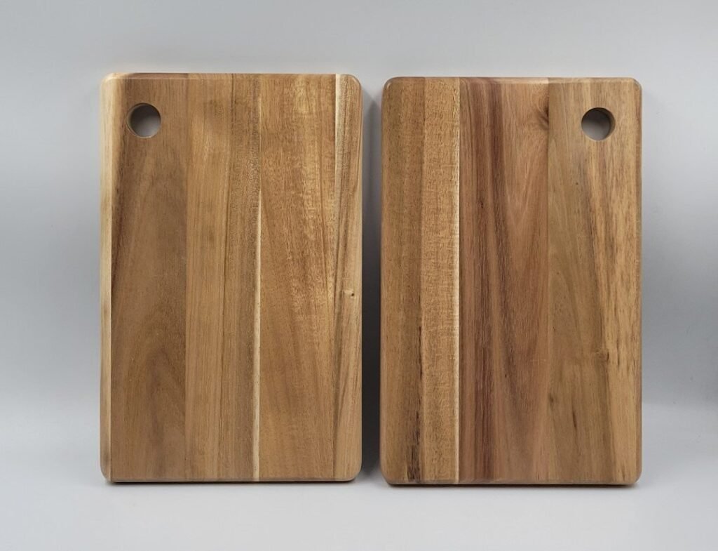 Acacia wood cutting board