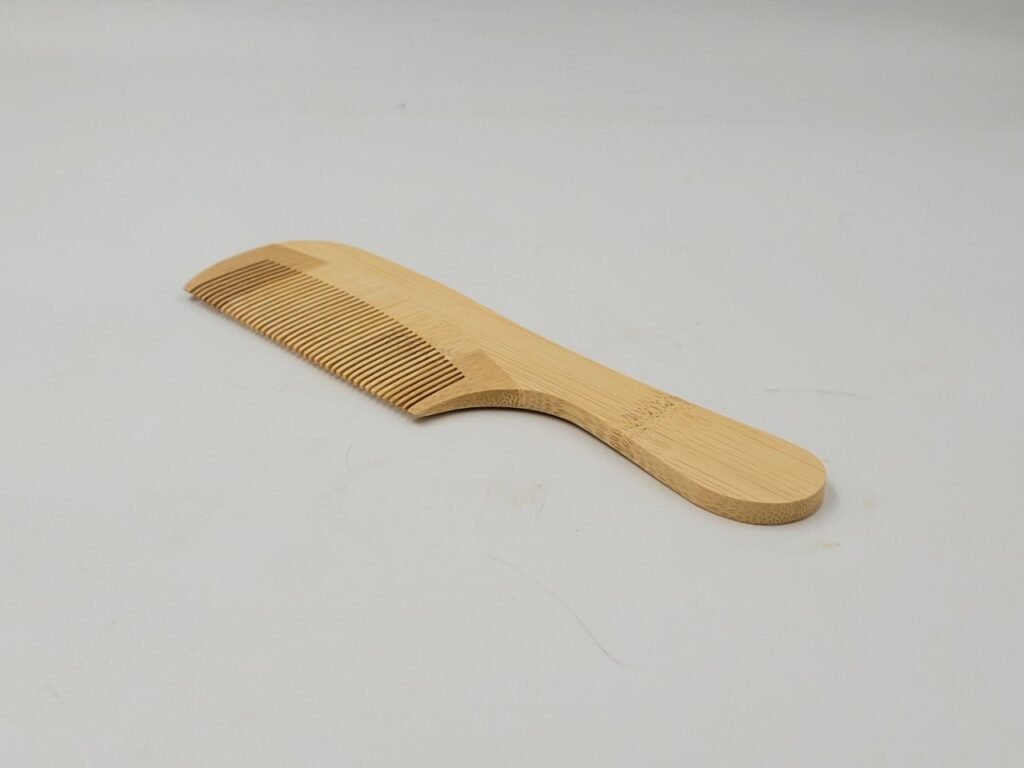 Bamboo comb 18.6x5x0.5 cm