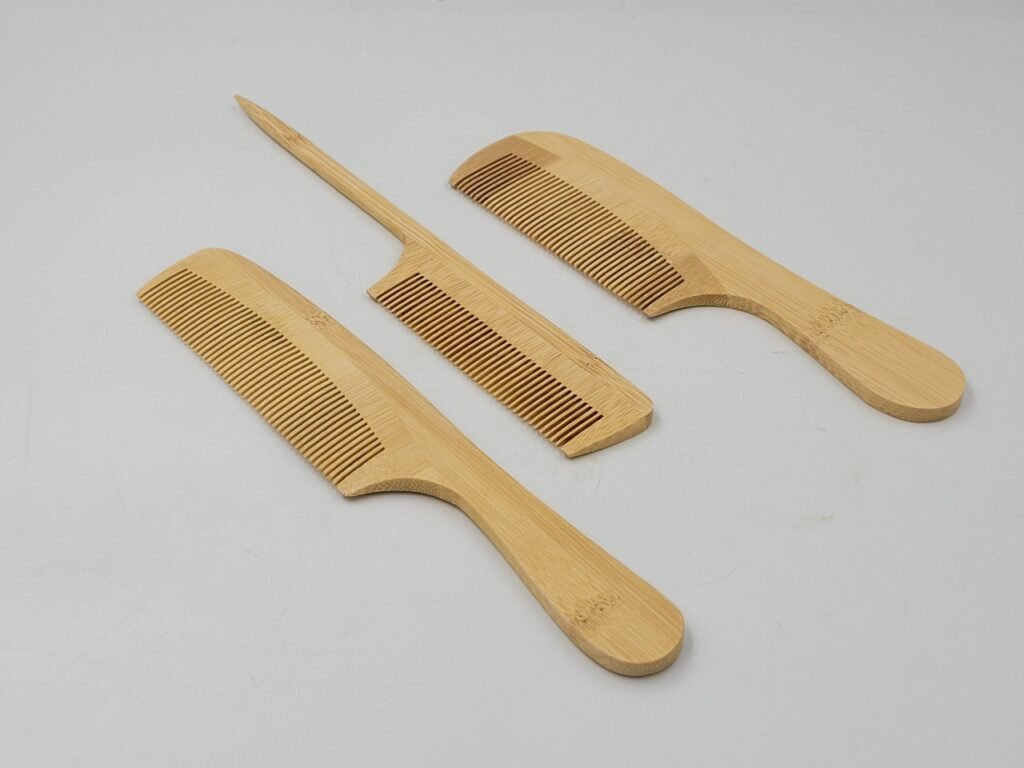 Bamboo comb 20.7x3.7x0.5 cm