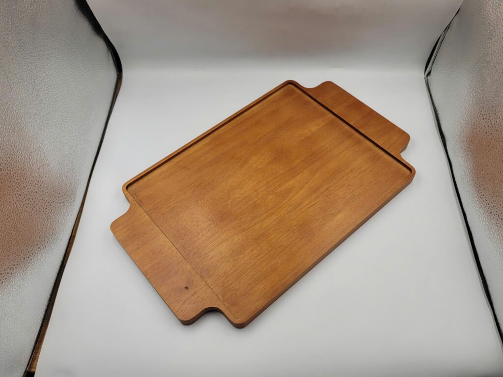 Rubber wood tray with handle