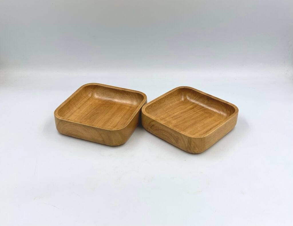 Square wooden tray with rounded corners 12x12x3cm