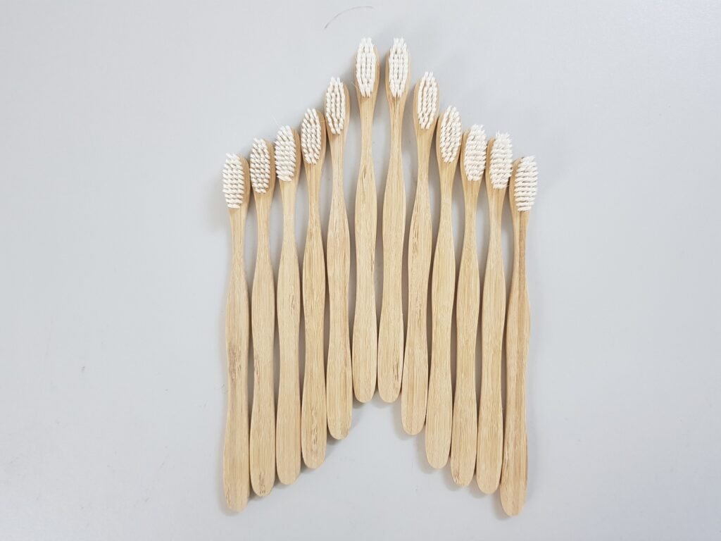 Wholesale and export of Type B1 bamboo toothbrushes.