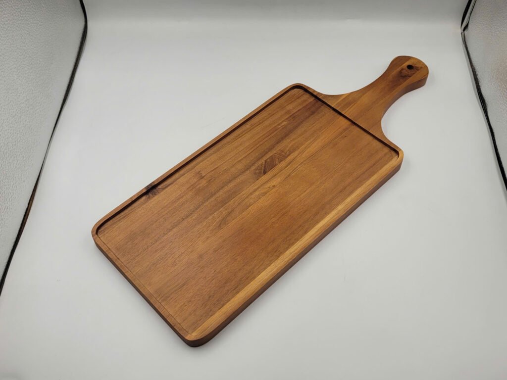 Wooden tray with handle