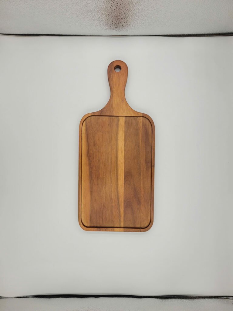 Wooden tray with handle